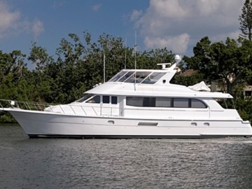 SLIP AWAY - 2001 HATTERAS 75' Motoryacht