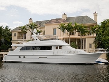 MAGIC CARPET - 2000 HATTERAS 75' Cockpit MY