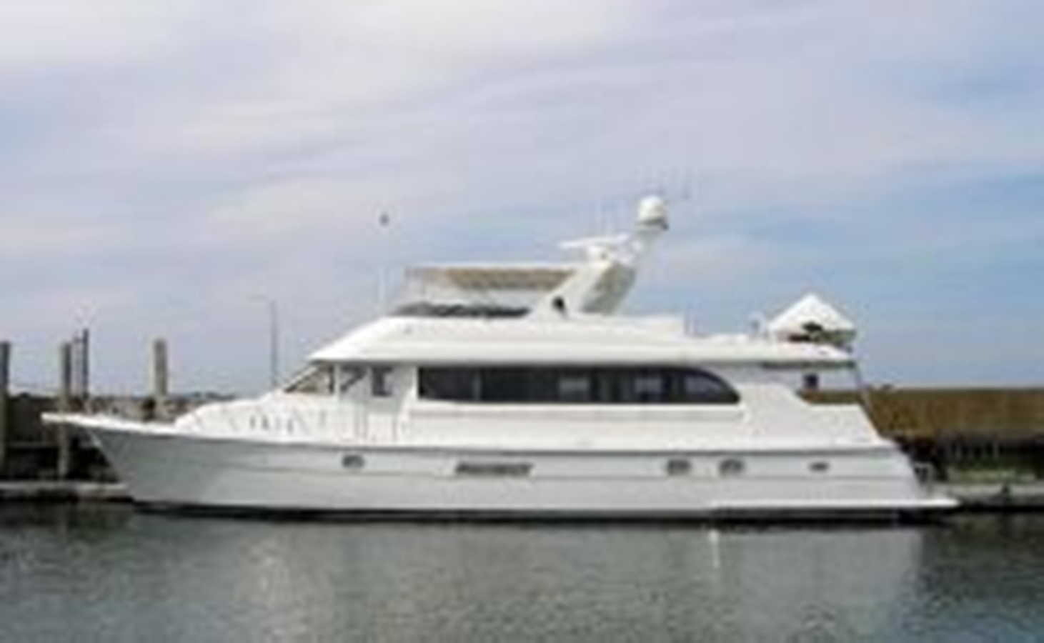 SUPER NOVA - 2002 HATTERAS 75' Sport Deck