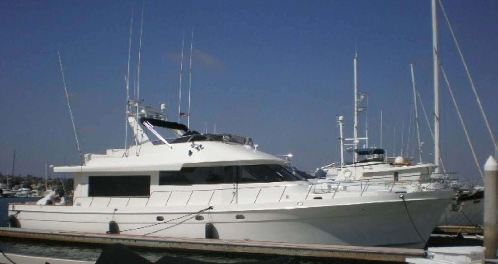 TIGER SHARK - 2001 NORTHSTAR YACHTS 75' Yachtfishe