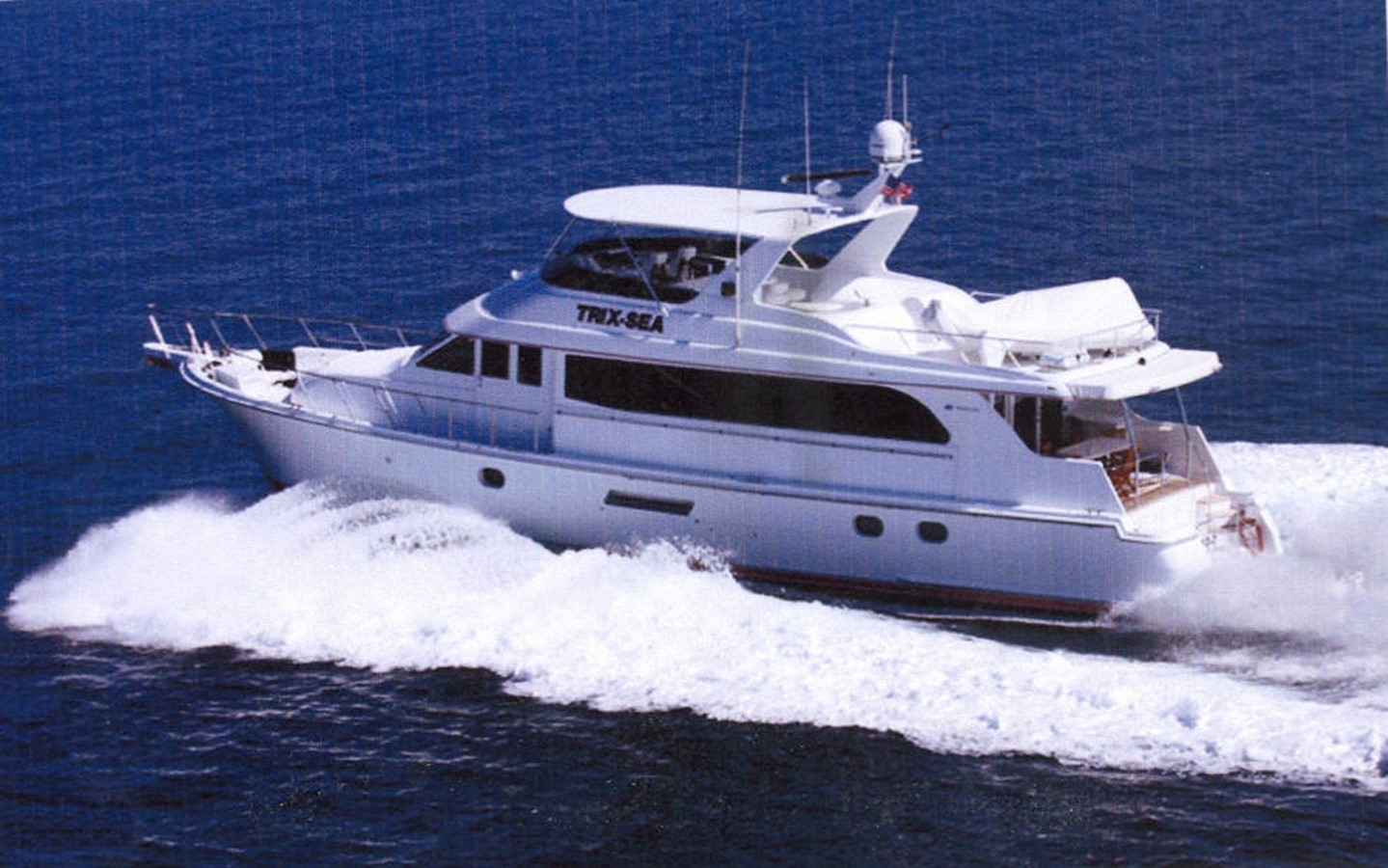 TRIX-SEA - 2000 HATTERAS 75' Motoryacht