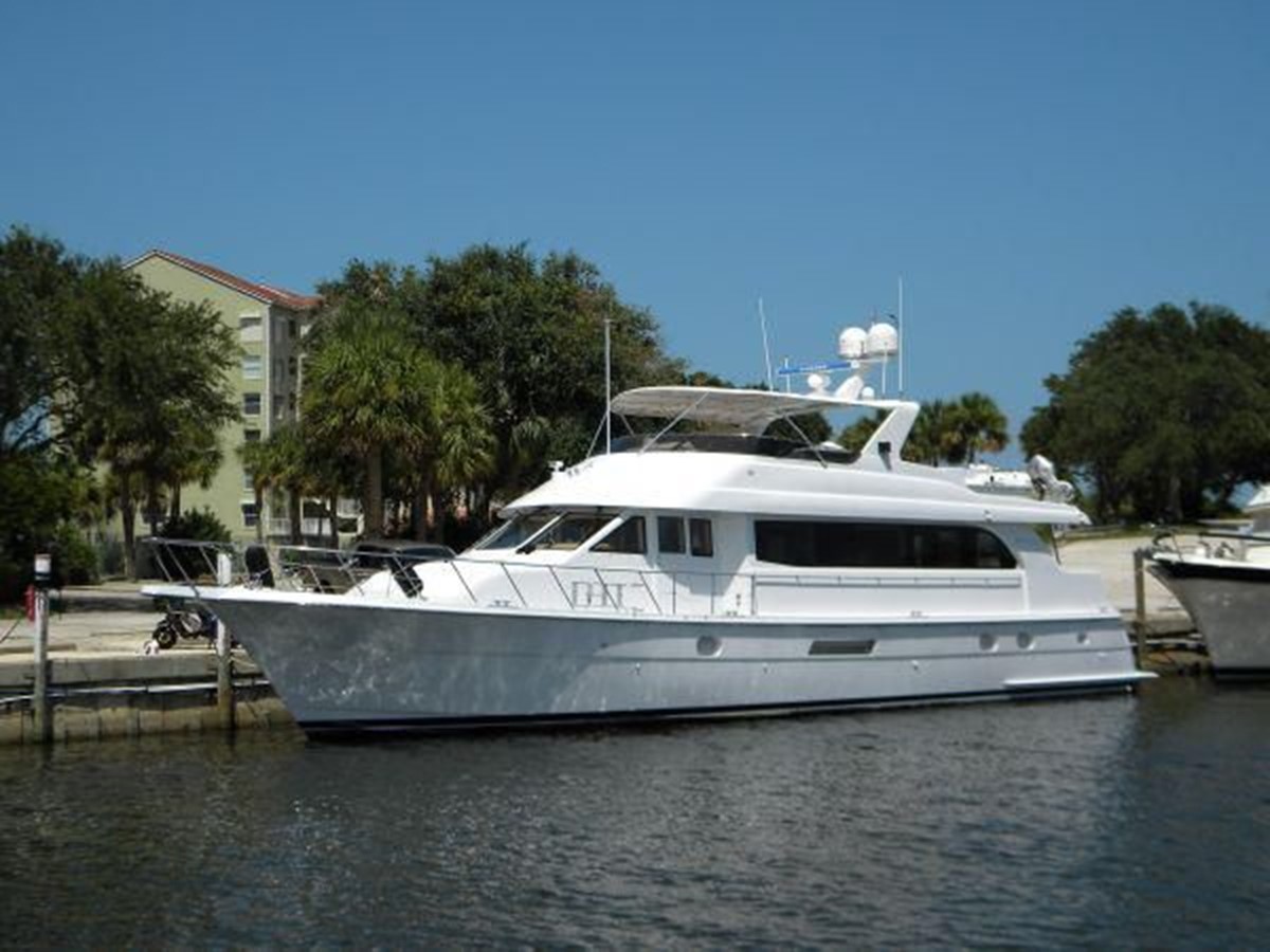 Intermission - 2002 HATTERAS 75' Sportdeck Motor Y