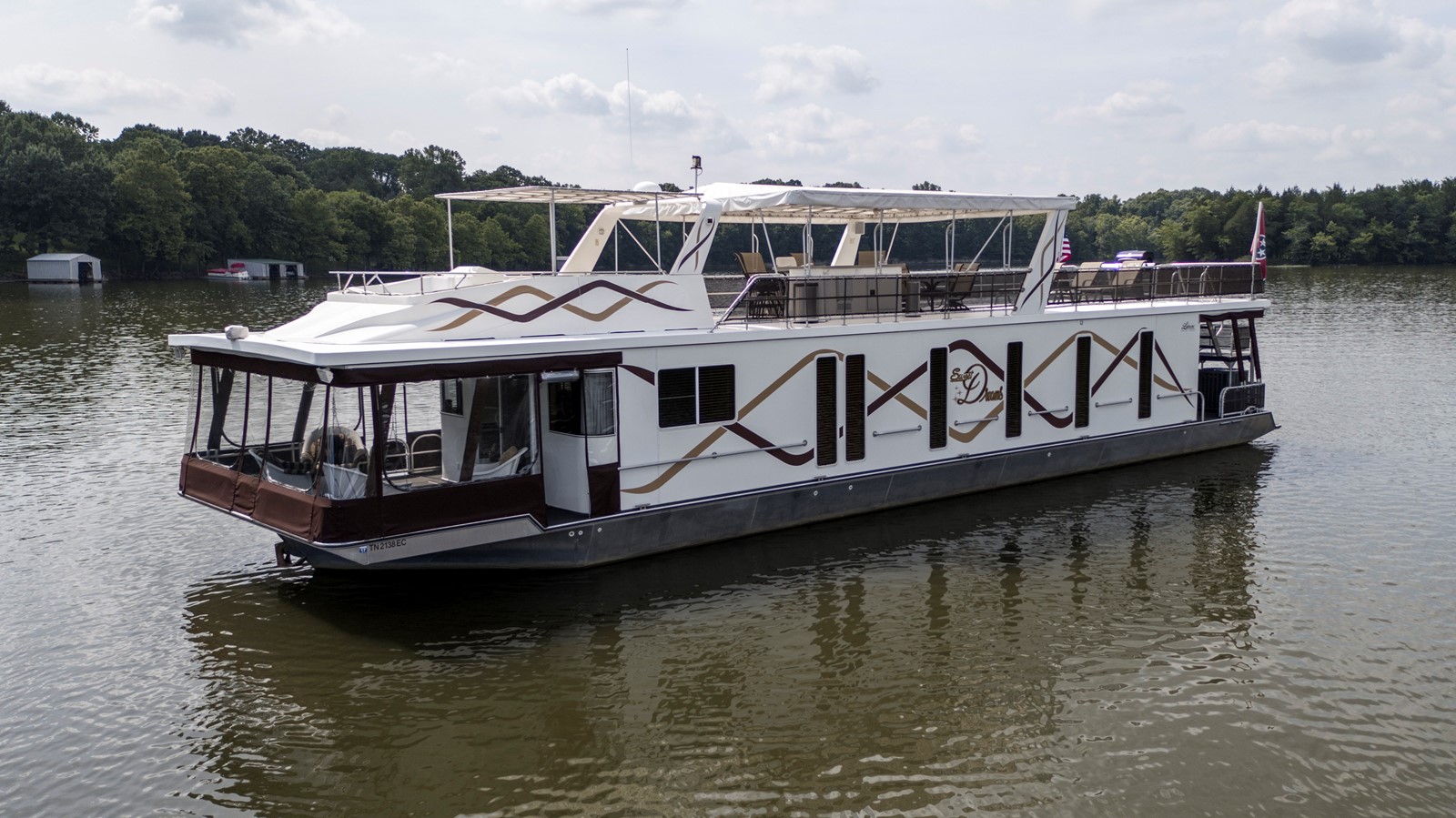 SWEET DREAMS - 2007 LAKEVIEW YACHTS 75' 18' x 75' 