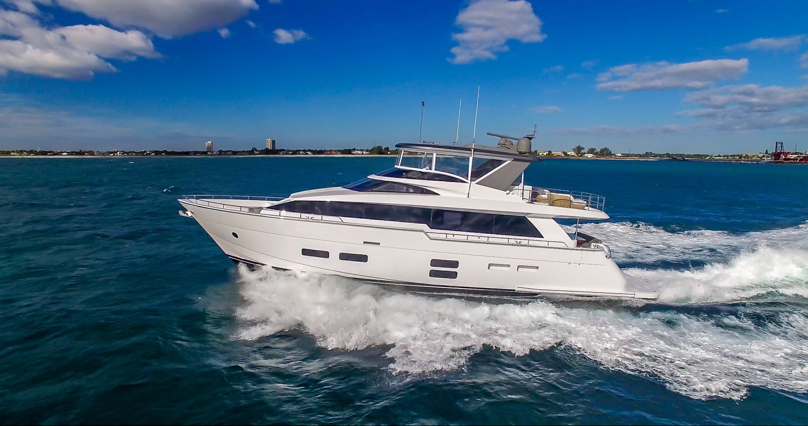 GRATEFUL - 2017 HATTERAS 75' Panacera Motor Yacht