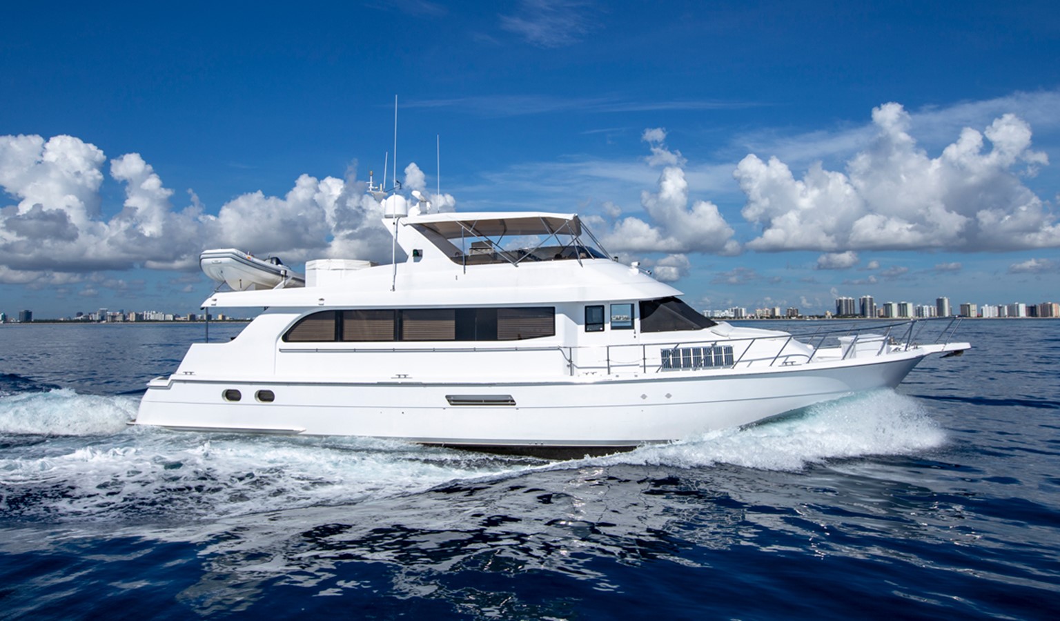 Getaway - 2000 HATTERAS 75' Motor Yacht