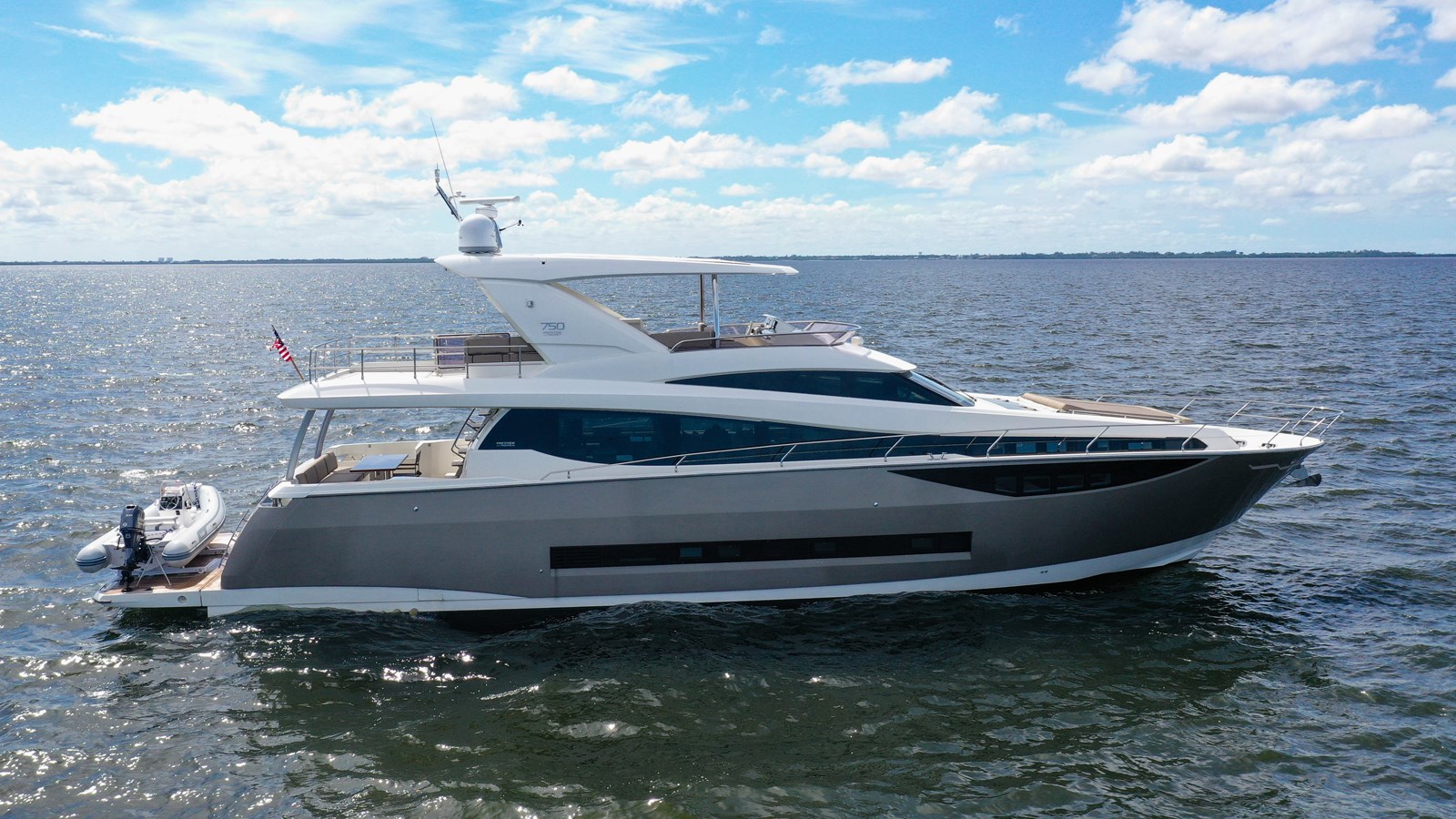 Island Girl - 2016 PRESTIGE 75' 750 Flybridge