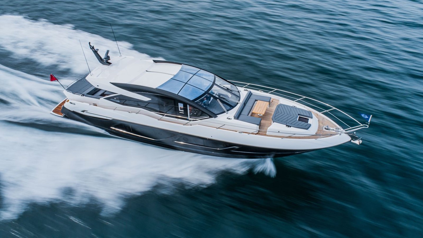 Sunseeker Predator 108 inside