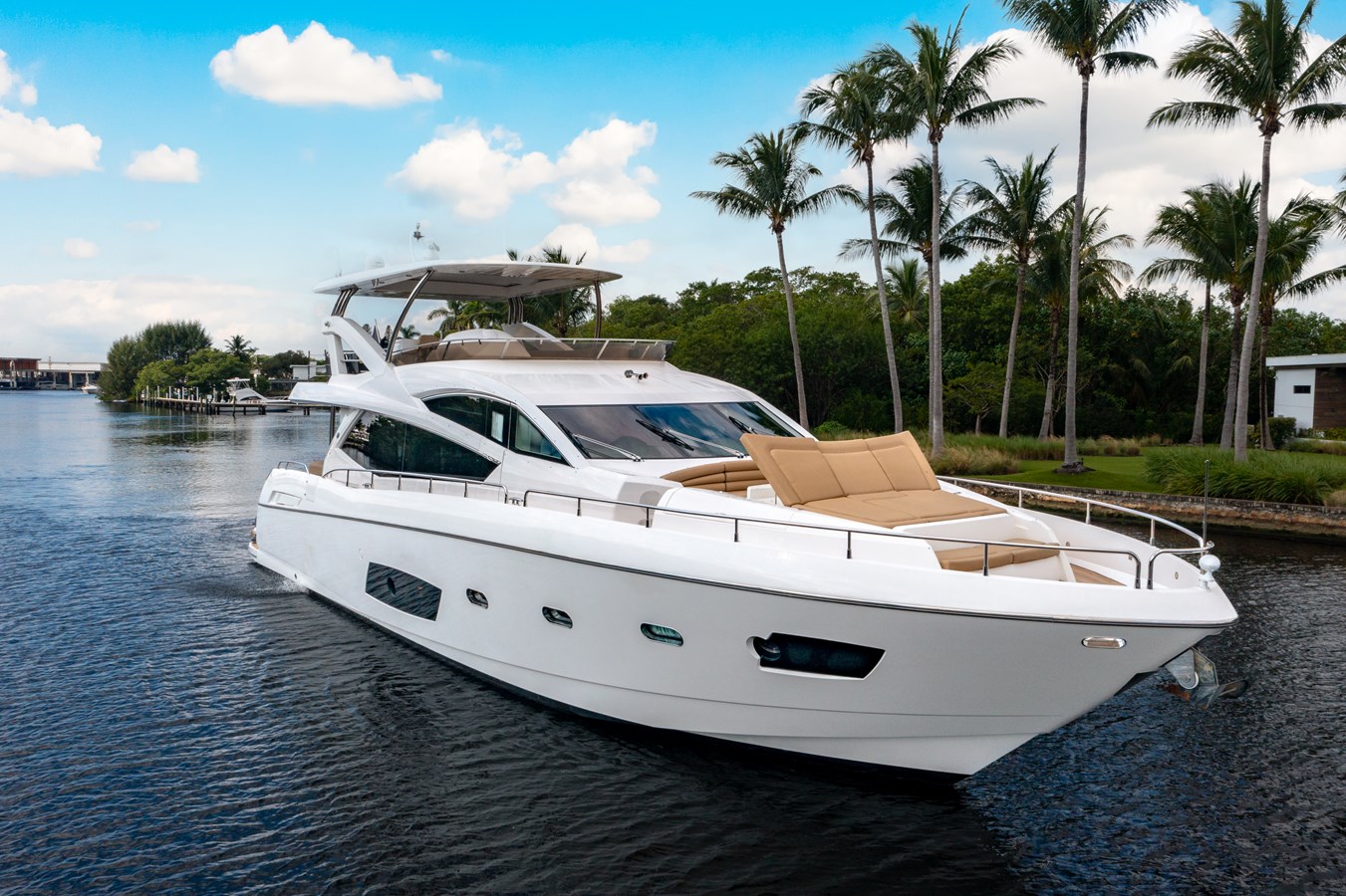 SOL Y LUNA - 2014 SUNSEEKER 74' 2