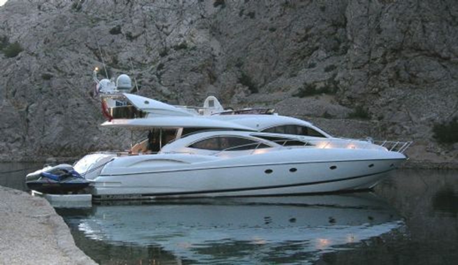 BOY TORQUE - 2002 SUNSEEKER 74' Manhattan 74