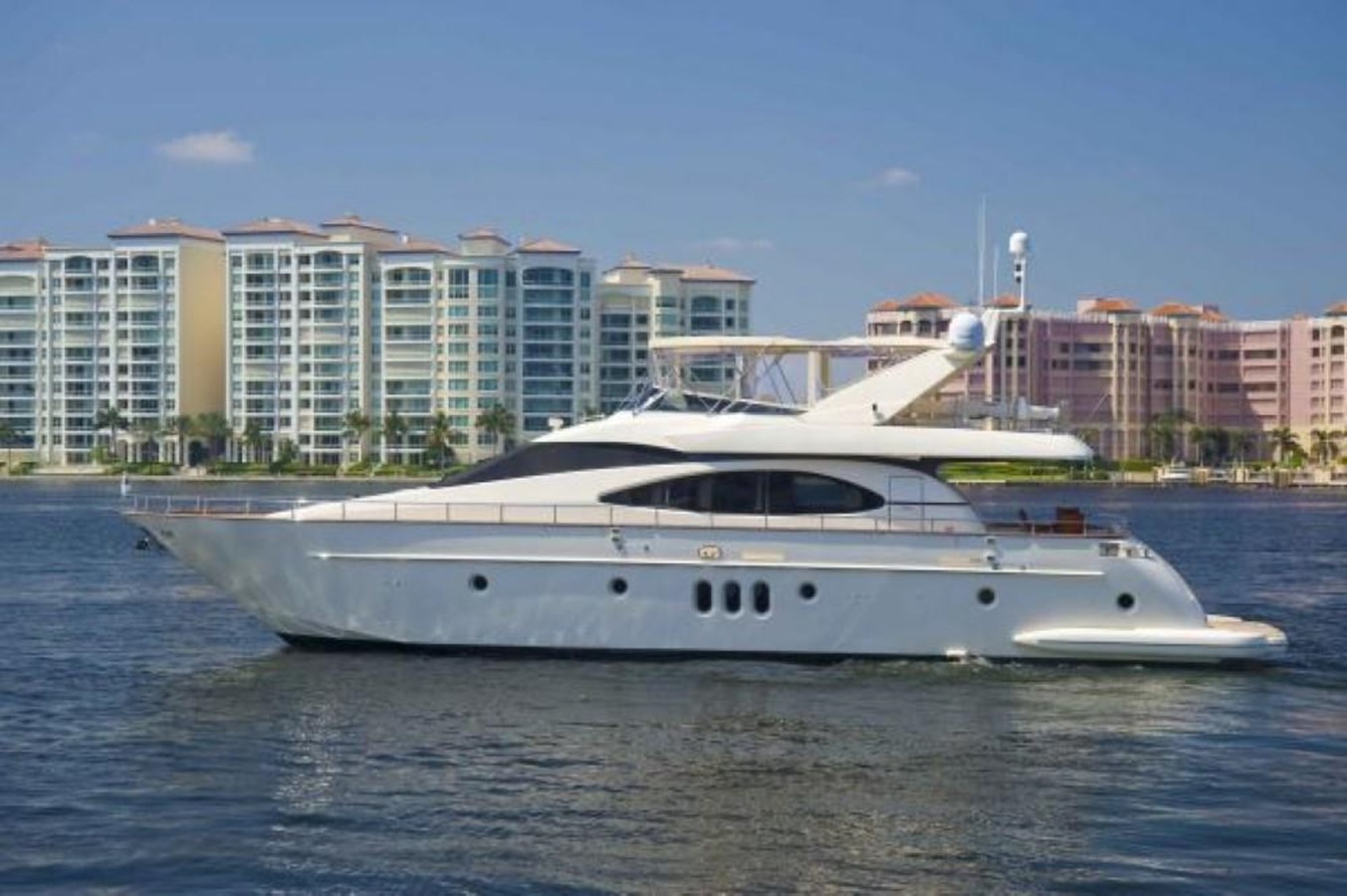 HELENA - 2004 AZIMUT YACHTS 74' Solar 74