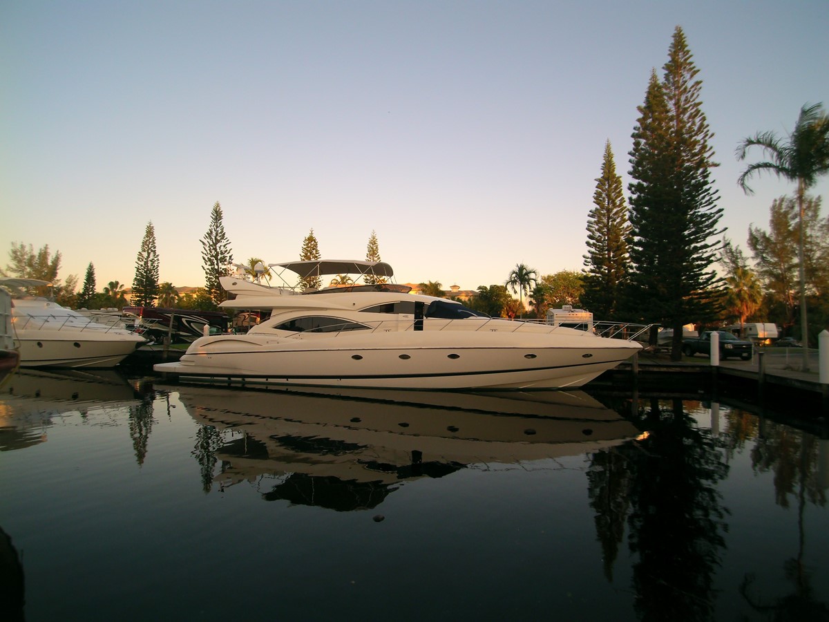 Athena - 2000 SUNSEEKER 74' Manhattan