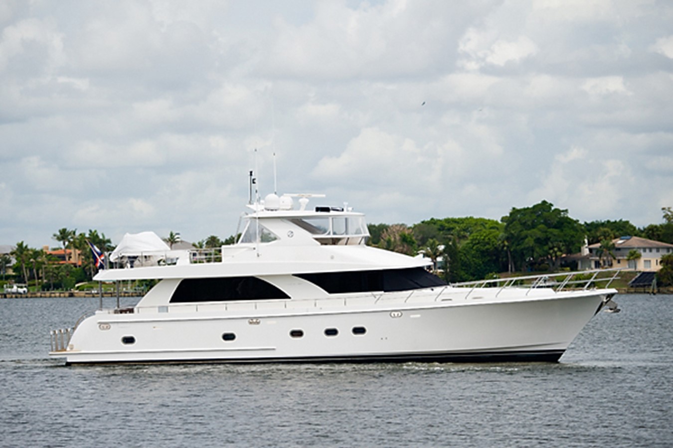 SUZANNE - 2008 OCEAN ALEXANDER 74'