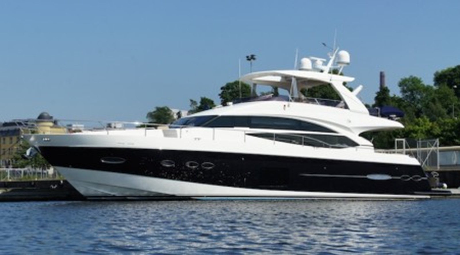 Princess 72MY - 2012 PRINCESS YACHTS 73' 4