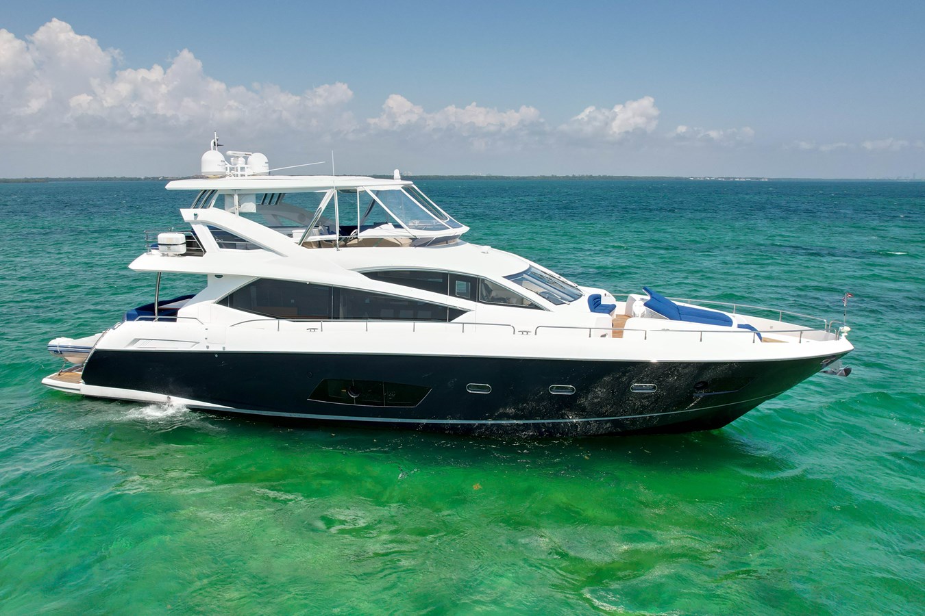 73' Sunseeker 2013 - 2013 SUNSEEKER 73' 1