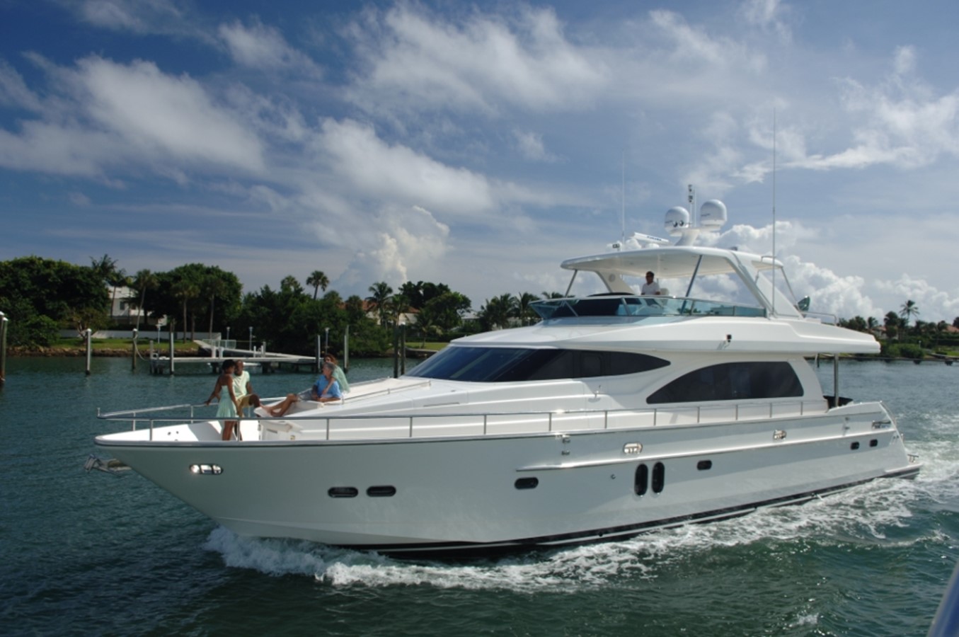 No Name 73 - 2006 HORIZON 73' Motor Yacht