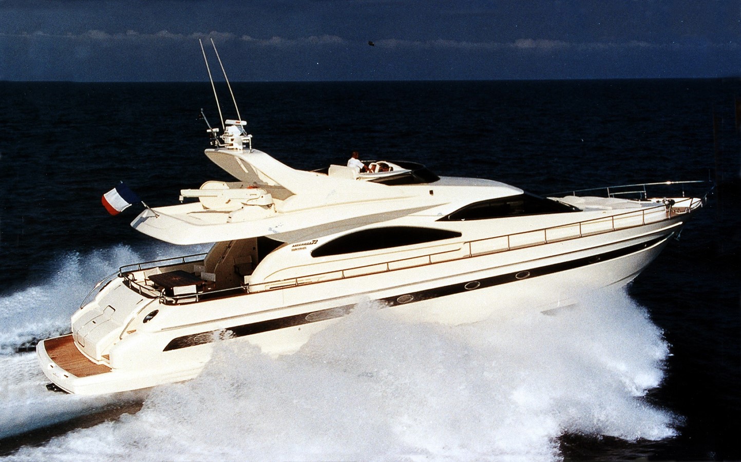 ASTONDOA 72 - 2000 ASTONDOA 72' 9