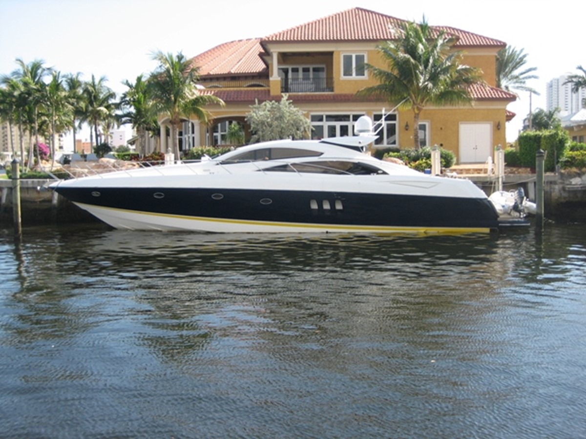 Sunny Daze II - 2006 SUNSEEKER 72' Predator