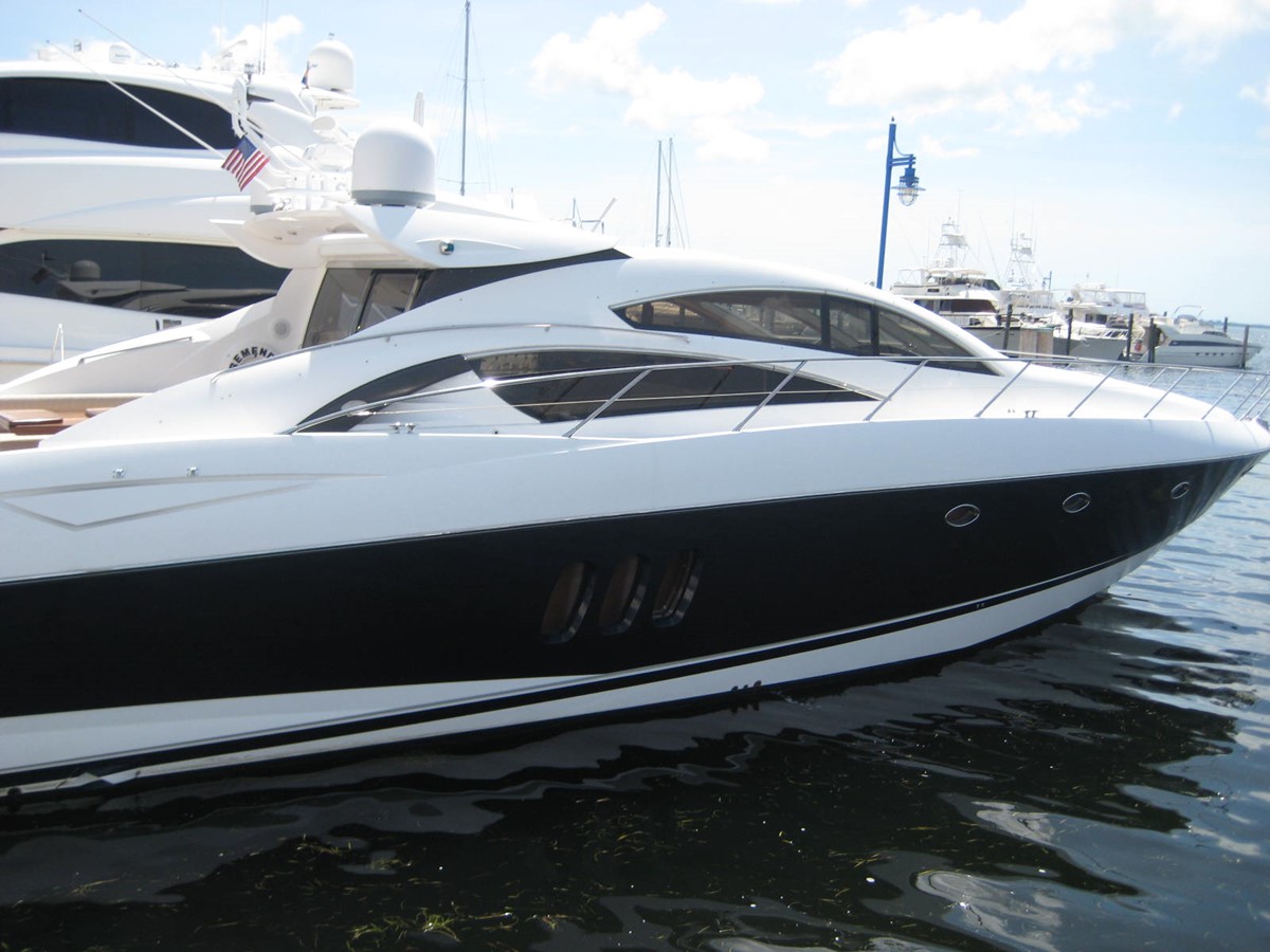 TREMENDA - 2005 SUNSEEKER 72' Predator