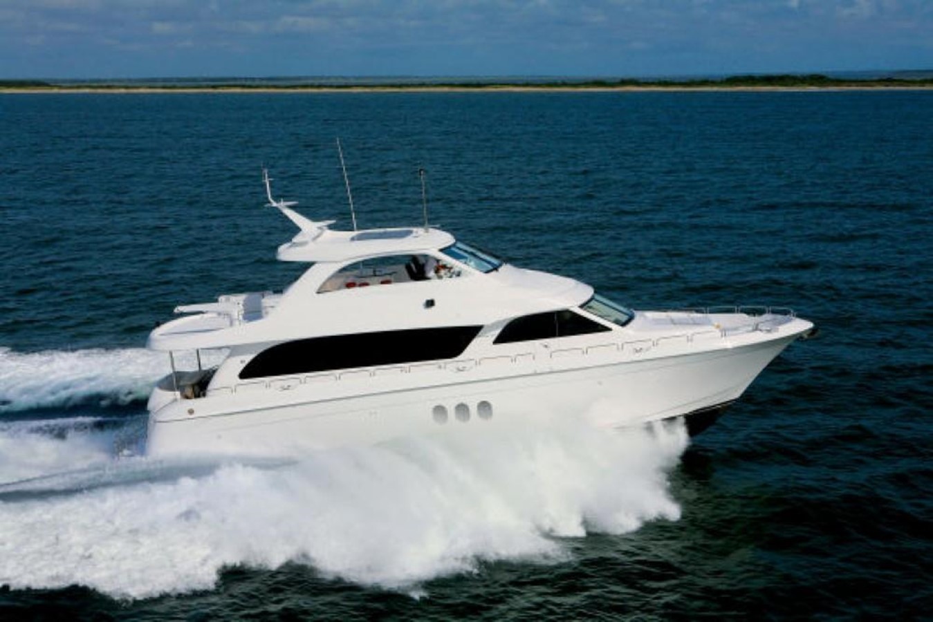 Dealer Ship - 2009 HATTERAS 72'