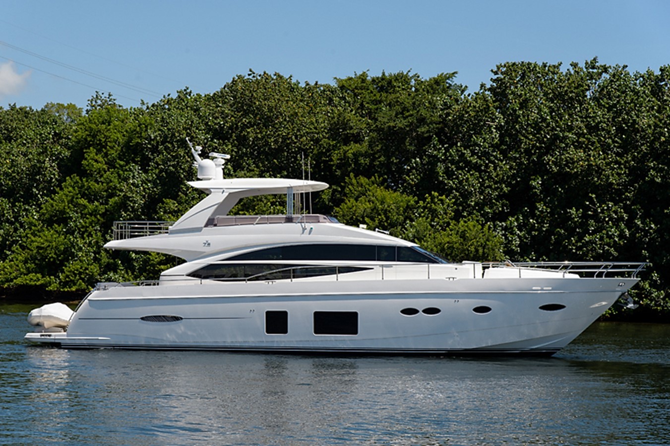 A MERMAID'S TALE - 2015 PRINCESS YACHTS 72' Flybri