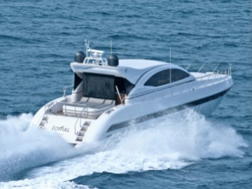 LOTFULL - 2005 OVERMARINE GROUP 72' 72 Hardtop Express