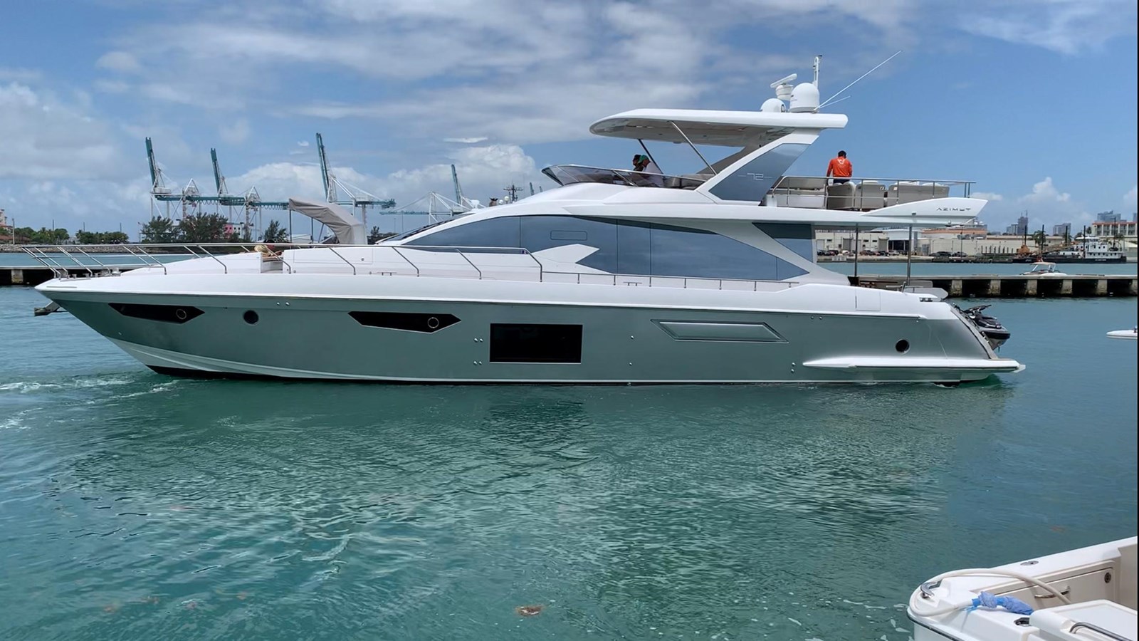 Amalfi - 2018 AZIMUT YACHTS 72' Flybridge