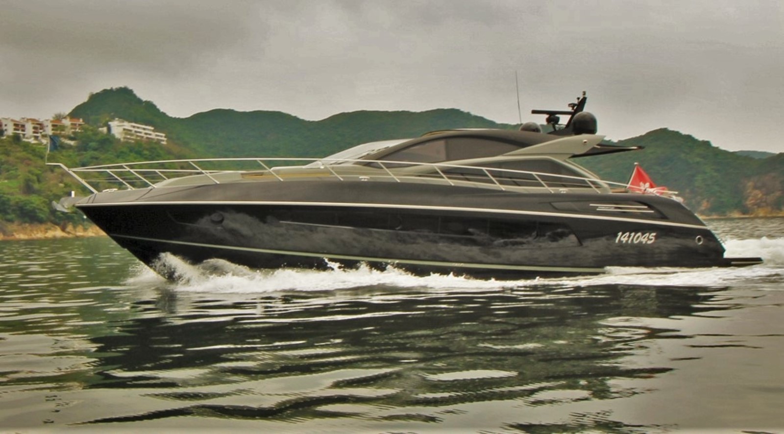 Predator 68 - 2013 SUNSEEKER 71' 2