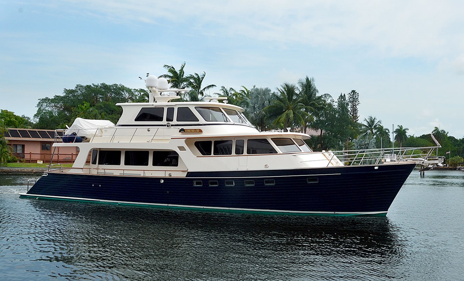 BOHEMIA III - 2010 MARLOW 74' Explorer 72E Command