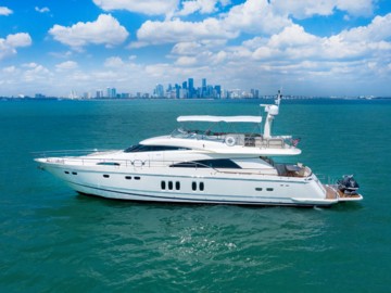 Maharani - 2007 FAIRLINE 74' Squadron