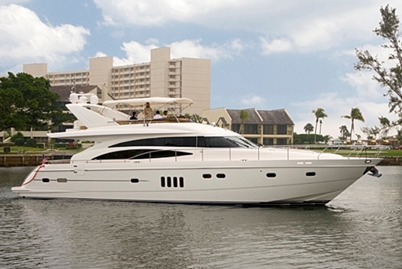 Southern Belle - 2005 VIKING SPORT CRUISERS 70' 6