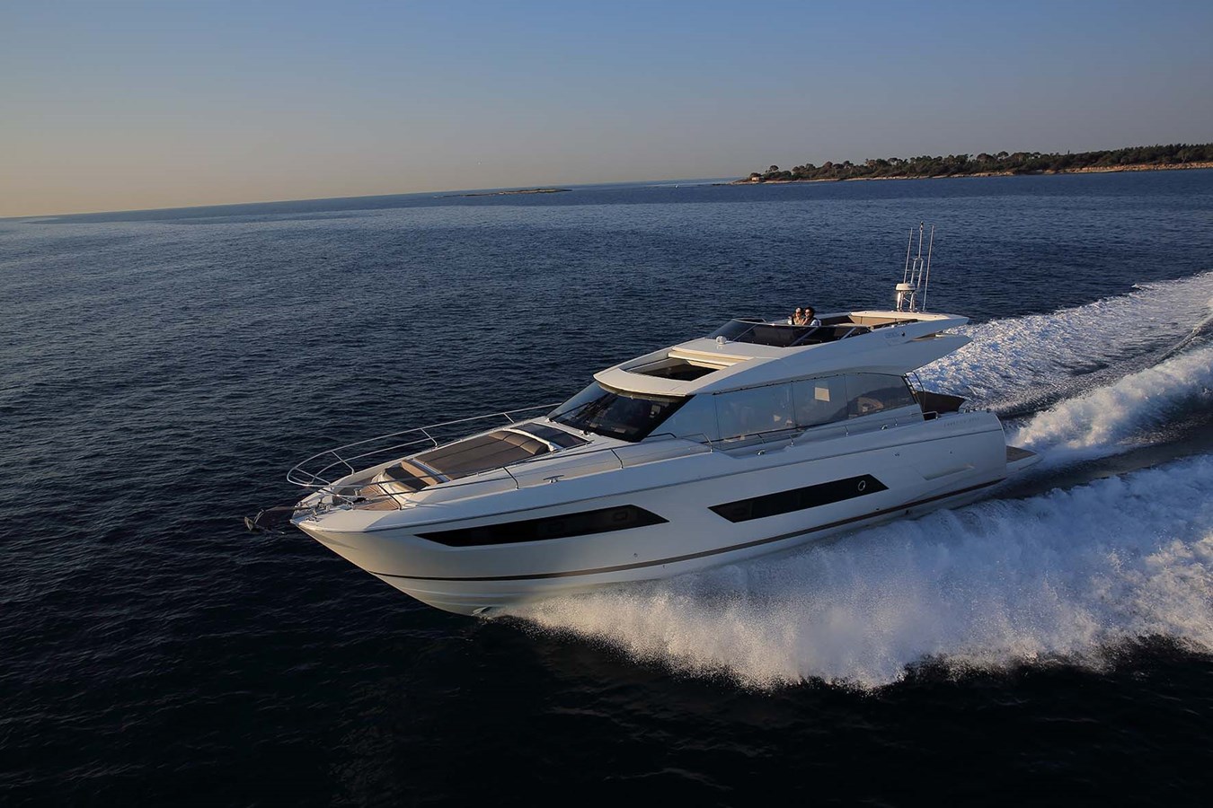 Prestige Yachts 680S - 2019 PRESTIGE 70' 5