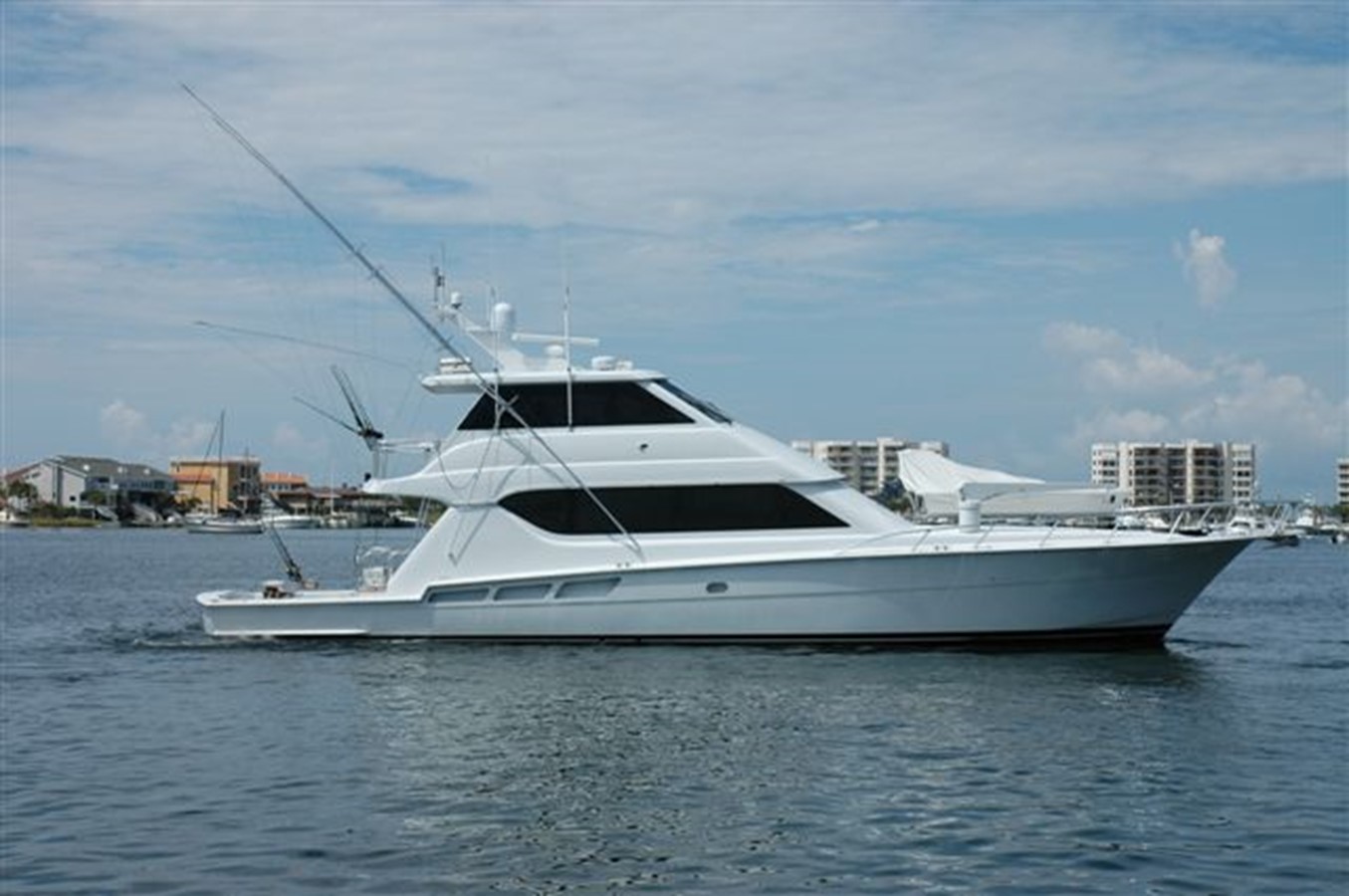 CH HO - 2001 HATTERAS 70' 3