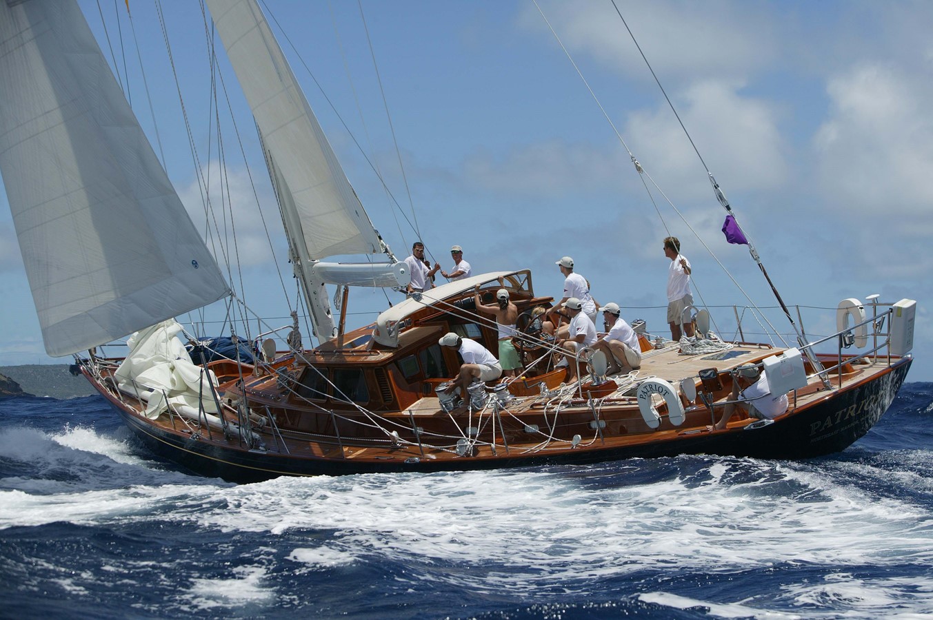 Patriot - 2002 HINCKLEY 70' 3