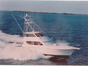 BODACIOUS - 2000 HATTERAS 70' Convertible