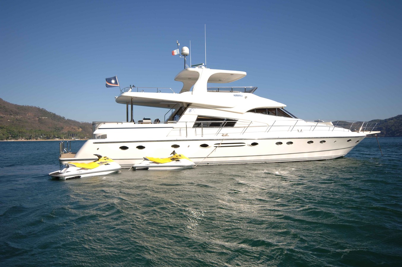LADY PIRATE - 2001 JOHNSON 70'
