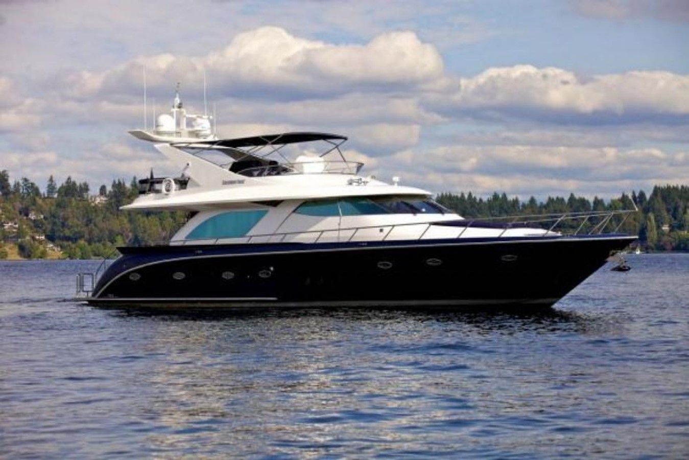 LA VITA BELLA - 2002 HOLLAND 70' Raised Pilothouse