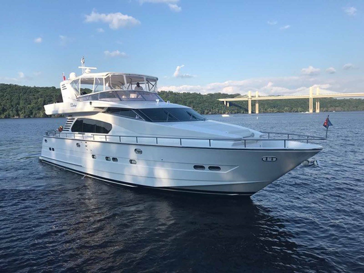 BALOZI - 2000 HORIZON 70' Flybridge