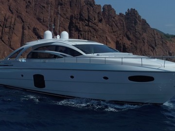 RITMO DE VIDA - 2015 PERSHING 70' 70