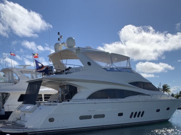 Sylvia - 2005 MARQUIS 69' 11