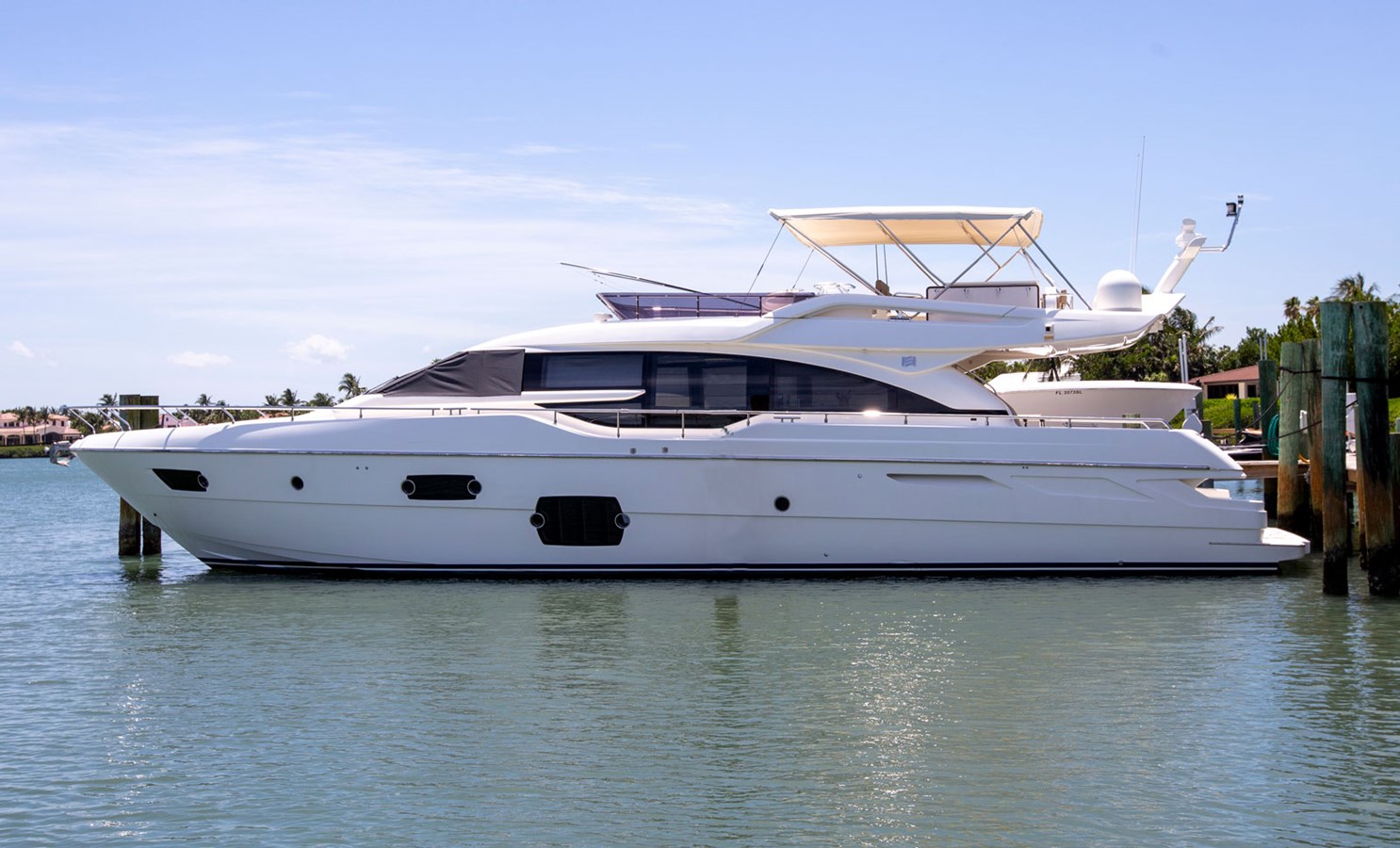 Cloud Break - 2014 FERRETTI YACHTS 69' Flybridge M