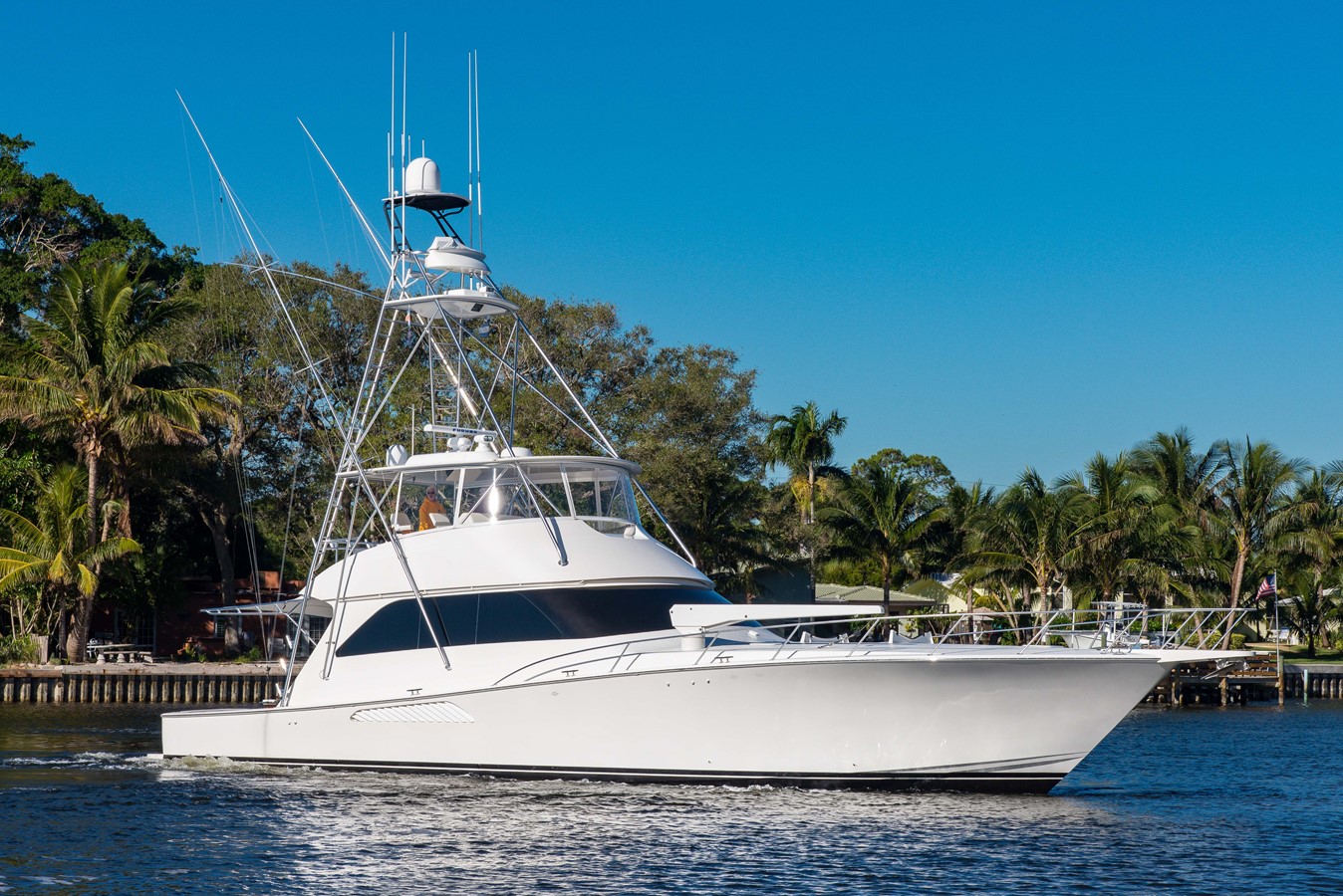 Rum Runner - 2008 VIKING 68' 4