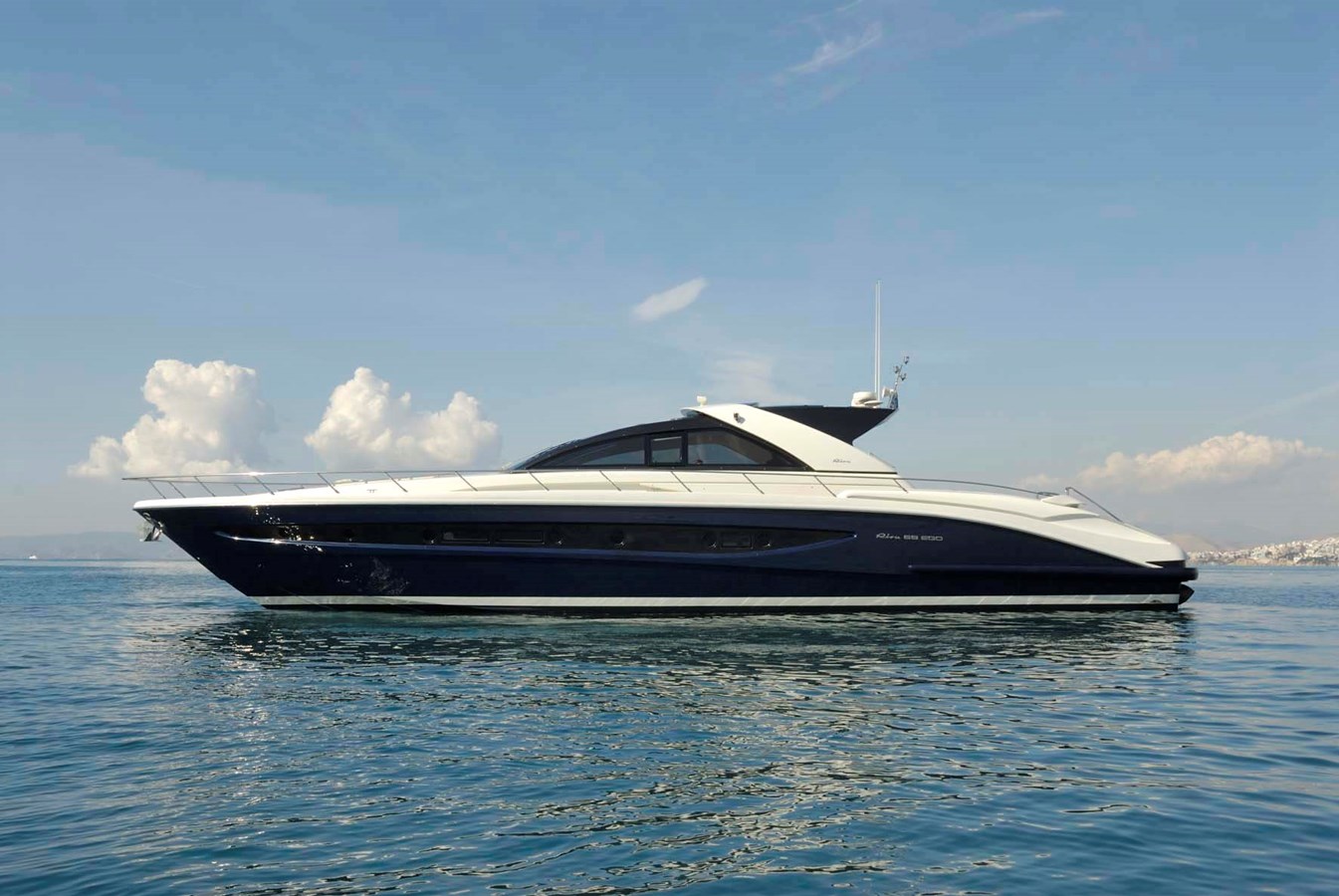 AMALI - 2006 RIVA 68' 1