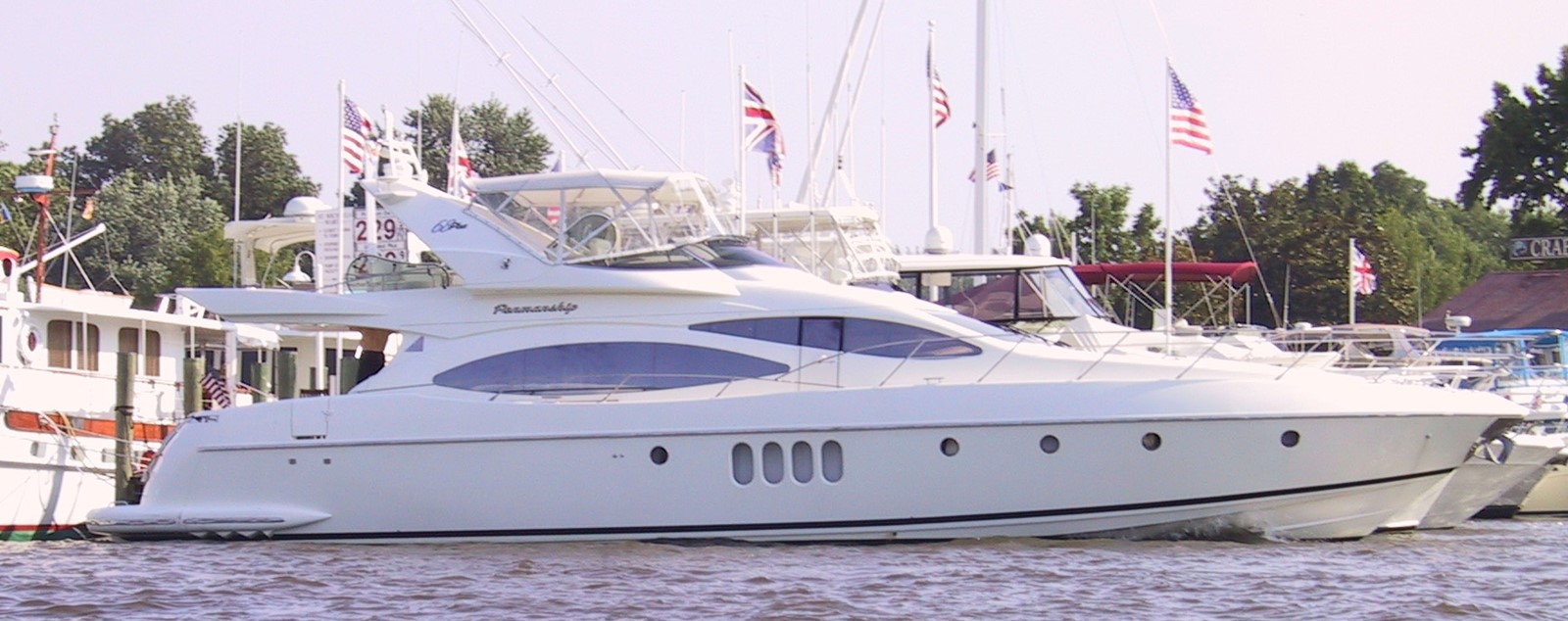 PENMANSHIP - 2001 AZIMUT YACHTS 68' 2001