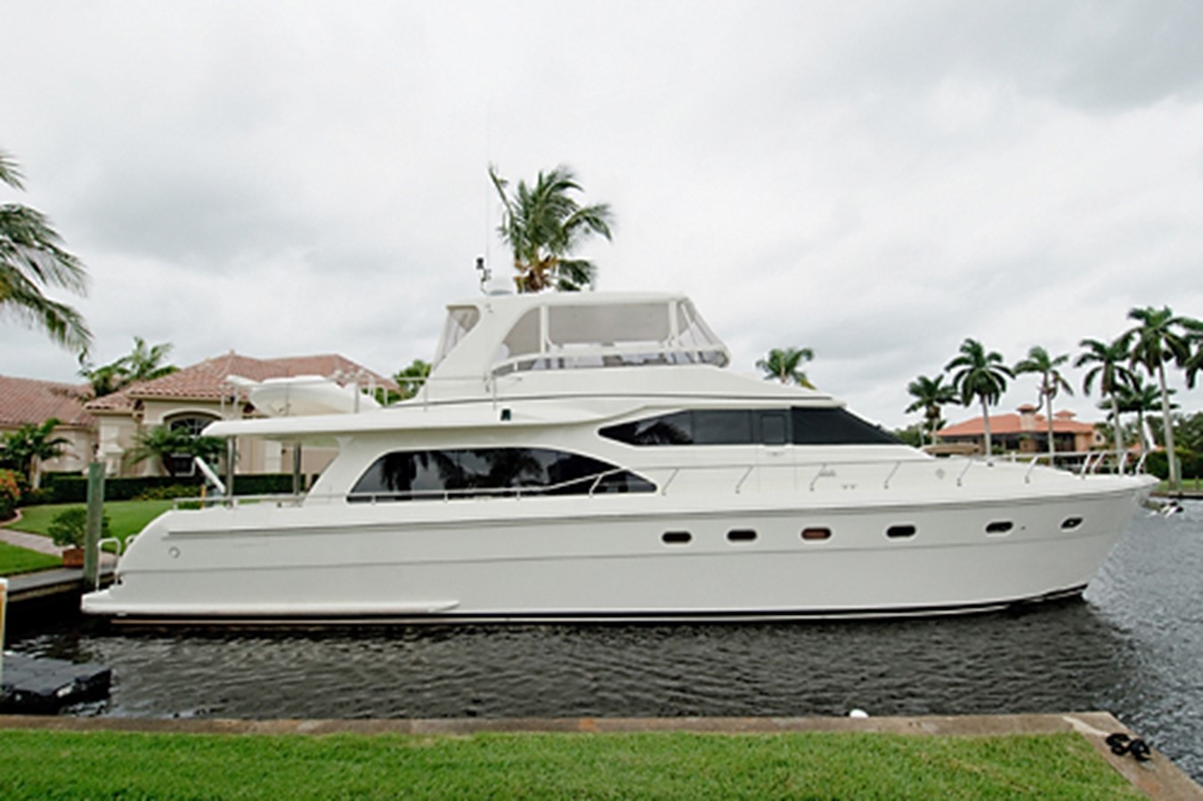 Bonnie B - 2006 HAMPTON YACHTS 68' Pilothouse Moto