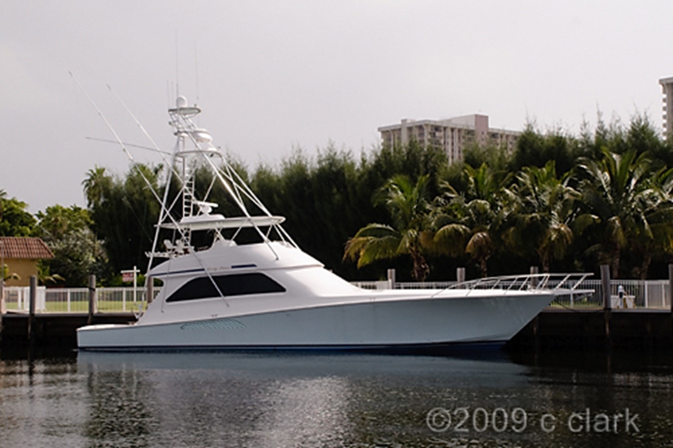 Lady Irene - 2006 VIKING 68' Convertible