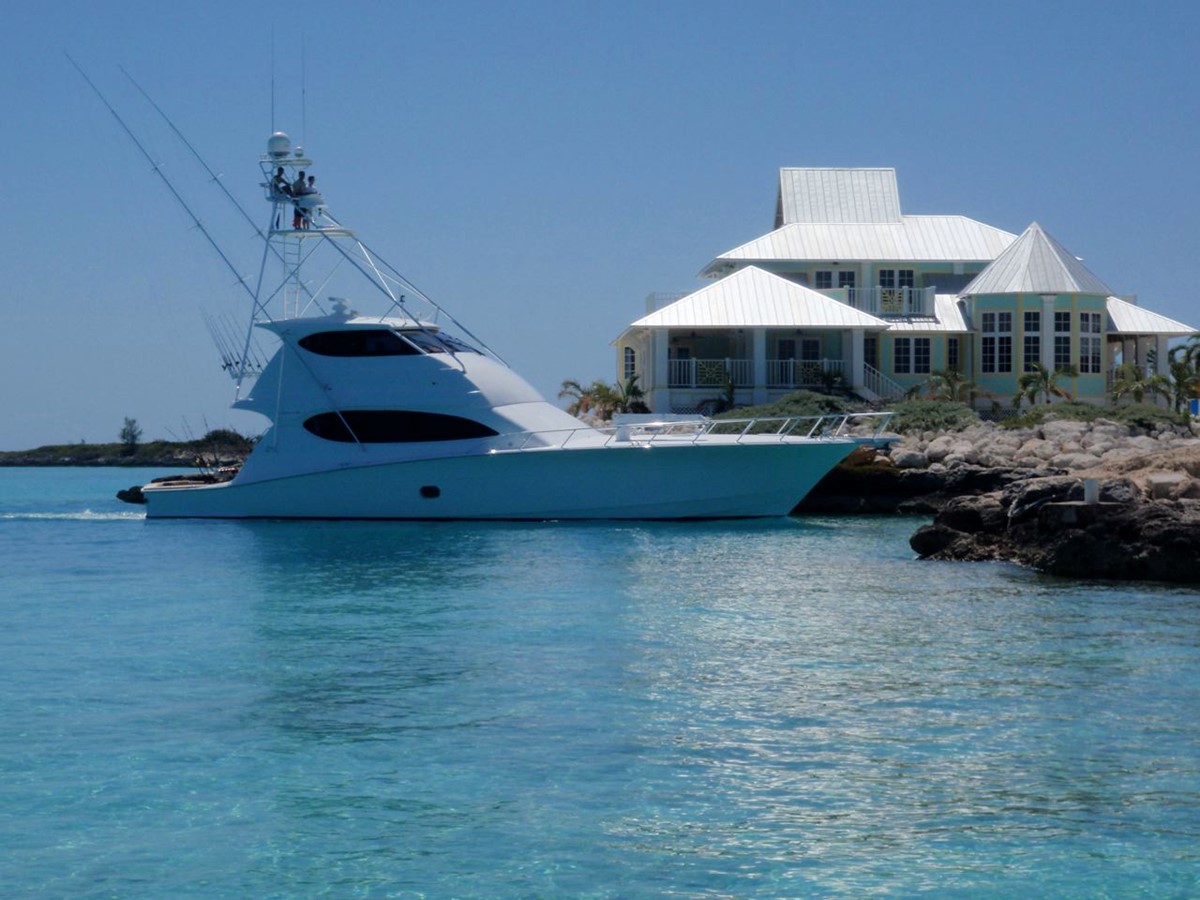 RELEASE-ME - 2007 HATTERAS 68' Enclosed Bridge Con