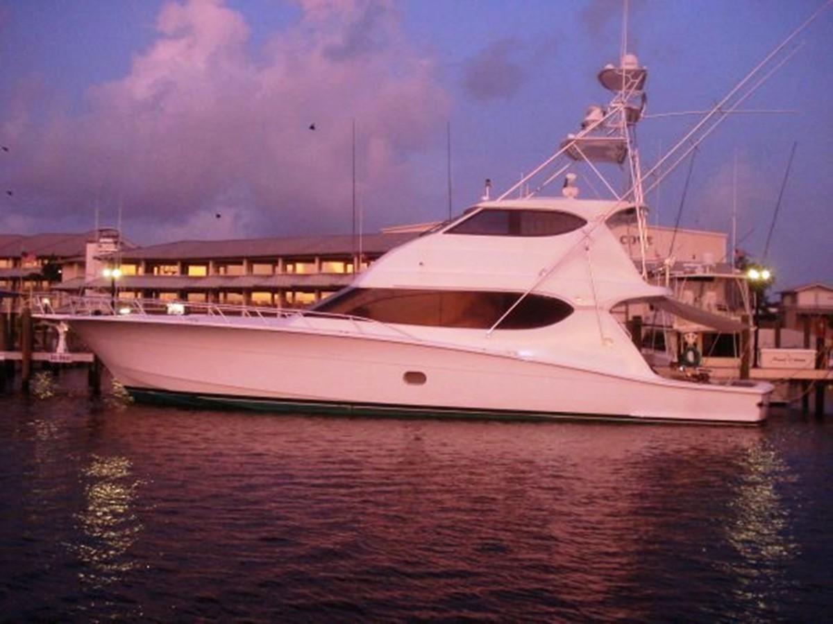 Our Dream - 2006 HATTERAS 68' Enclosed Bridge