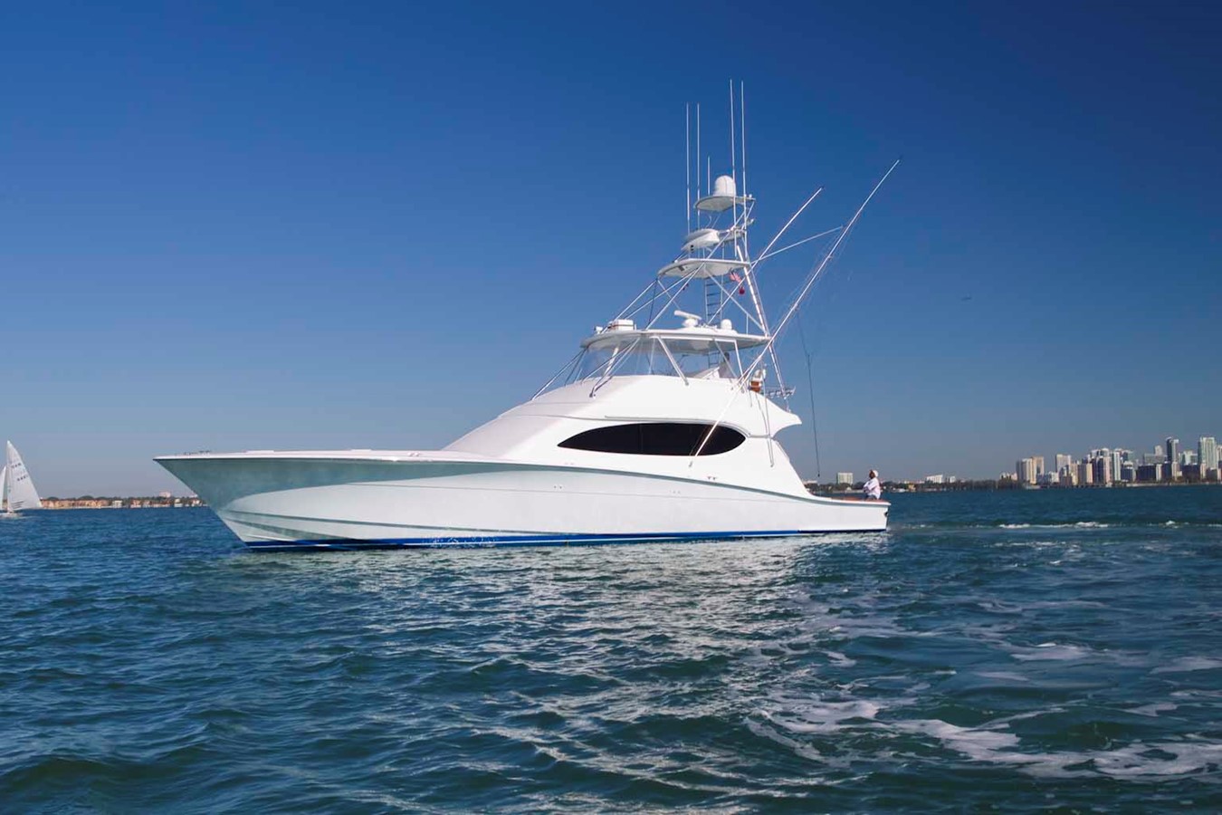 Kilcare - 2006 HATTERAS 68' Convertible