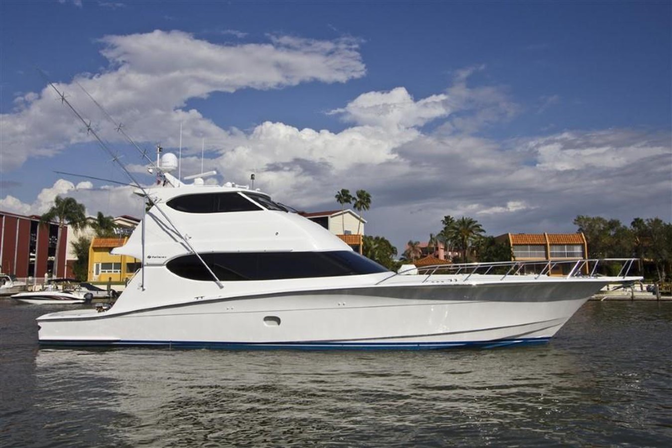 ROCHELLE - 2006 HATTERAS 68' 68 Enclosed Bridge