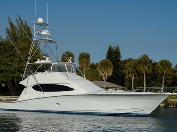 BLUE MOON - 2005 HATTERAS 68'